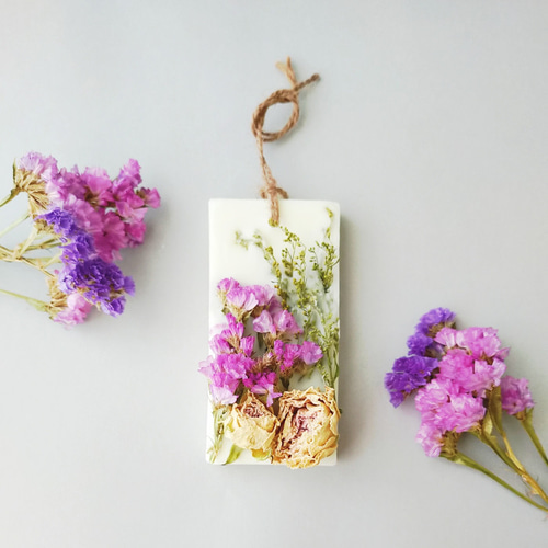 バラとスターチスのアロマワックスバー｜ローズの香り｜廃棄花アップ