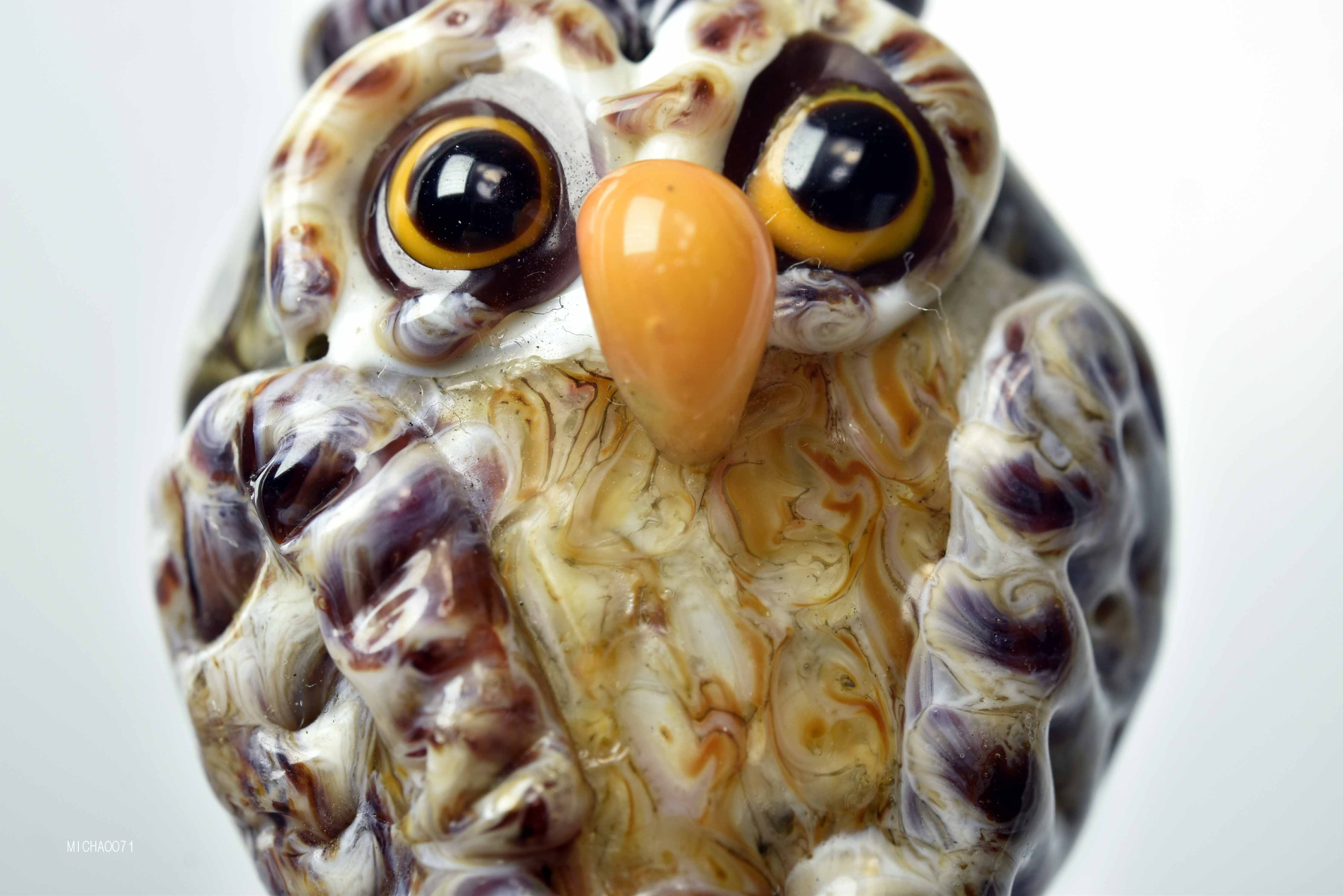 フクロウのトンボ玉　ガラスのジュエリー　ペンダントトップ（11867-479）作家物一点物