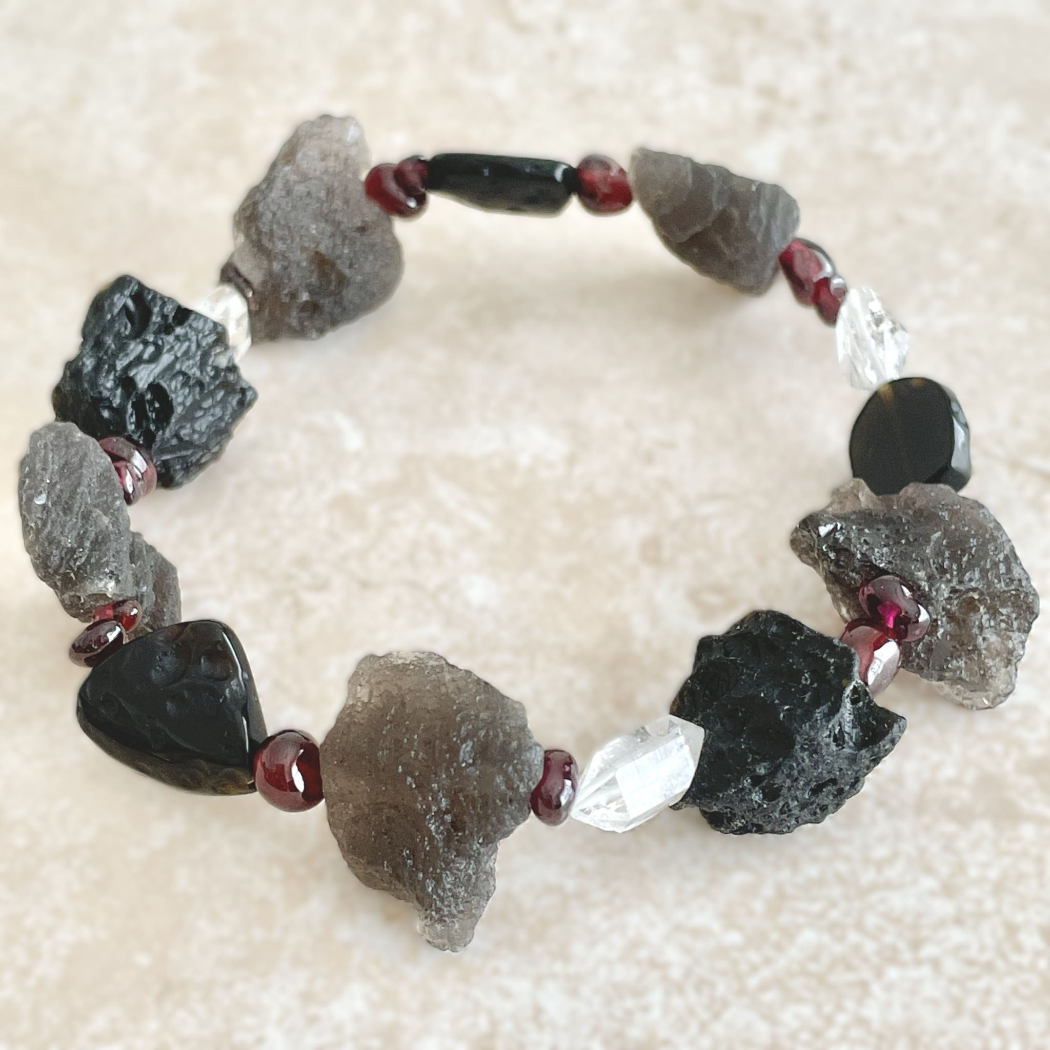 ＊ゆったりさん＊ アグニマニタイト＋テクタイト＋ダブルポイントクリスタルのブレスレット　agm-b-2508-05