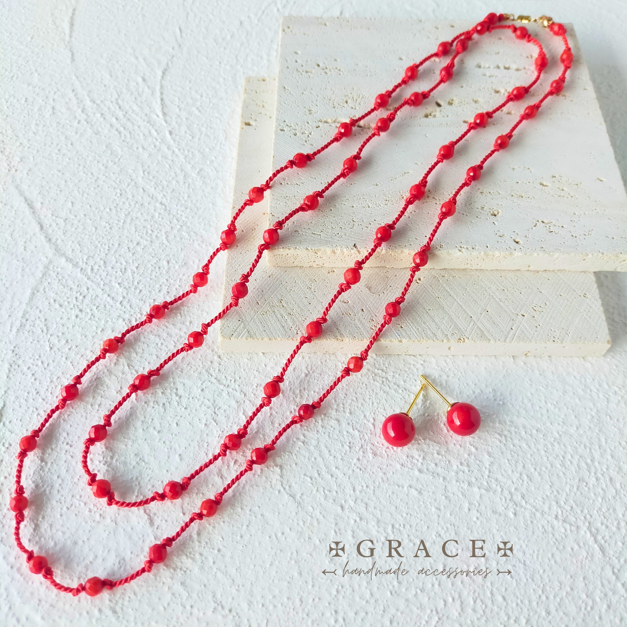 赤色コーラルビーズロングネックレス 証明書付き 赤珊瑚とシルクコードのロングネックレス 軽い ロングネックレス