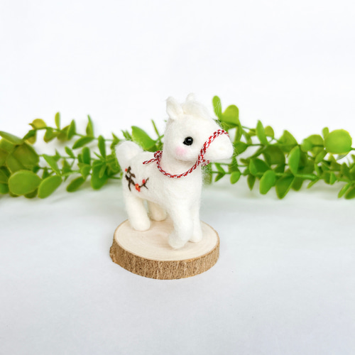 梅咲き誇る干支 午 うま 羊毛フェルト置物 羊毛フェルト Aki Ako 通販