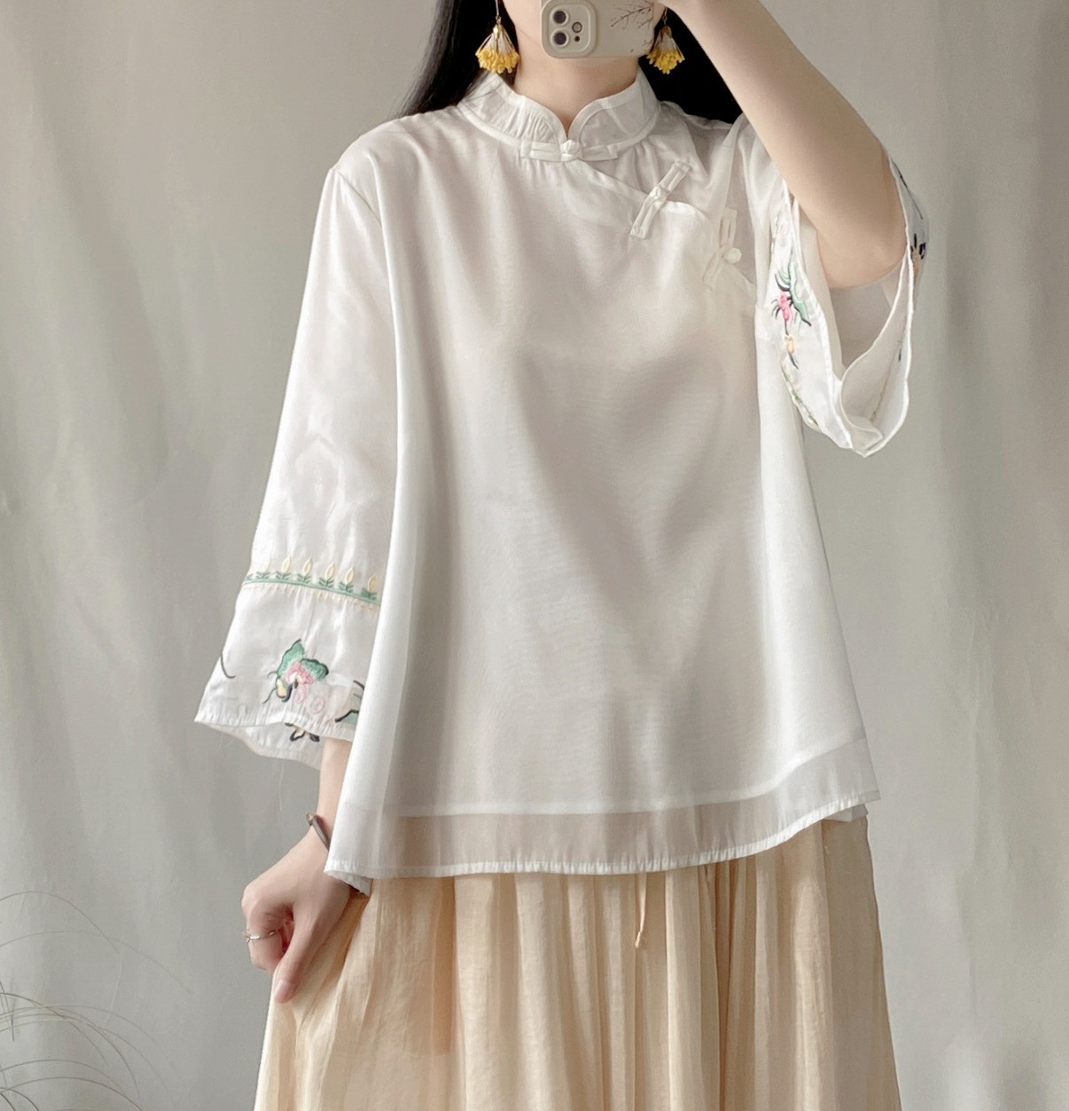 レディース 綿麻 アシンメトリー 刺繍 ショートシャツ