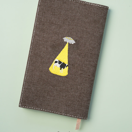 新書サイズ】 アブダクションされる牛 新書 新書版サイズ UMA 刺繍