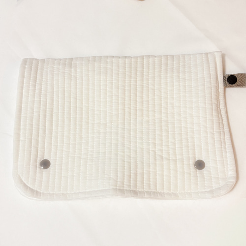 刺繍46色》ショッピングカートカバー イニシャル 木馬 ベビーカート