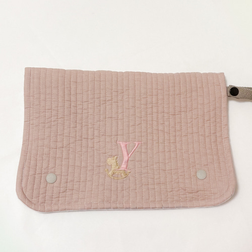 刺繍46色》ショッピングカートカバー イニシャル 木馬 ベビーカート