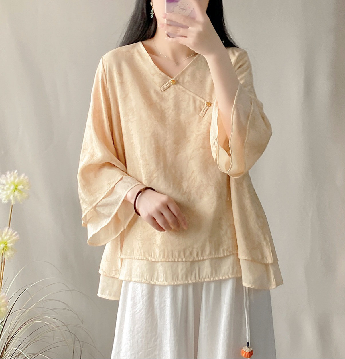 レディース 綿麻 アシンメトリー Vネック パールボタン 二重構造 ショートシャツ 5,226円