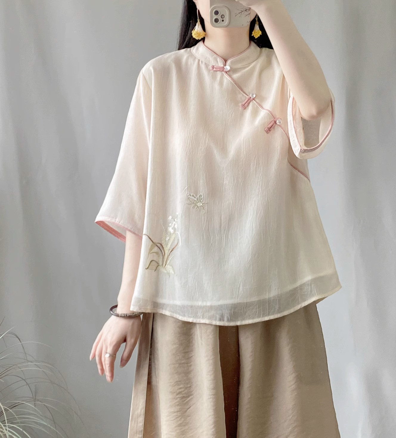レディース スタンドカラー アシンメトリー 刺繍 ショートトップス