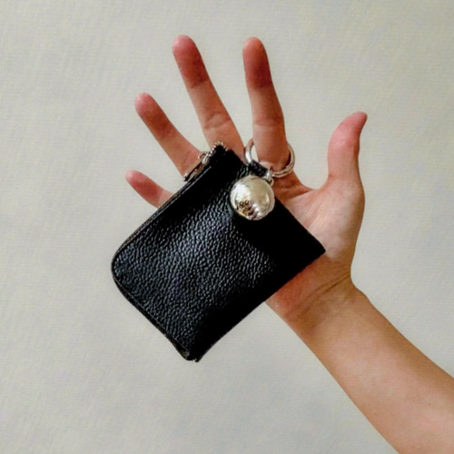 本革　編み込み　カラビナ付き　財布ストラップ(?) 日本製 栃木レザー 編みベルト付き ダルマカラビナ キーホルダー