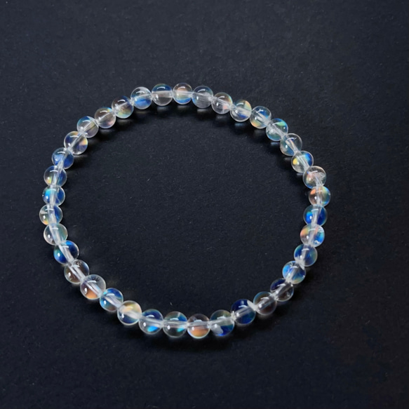 マダガスカル産レインボームーンストーンブレスレット