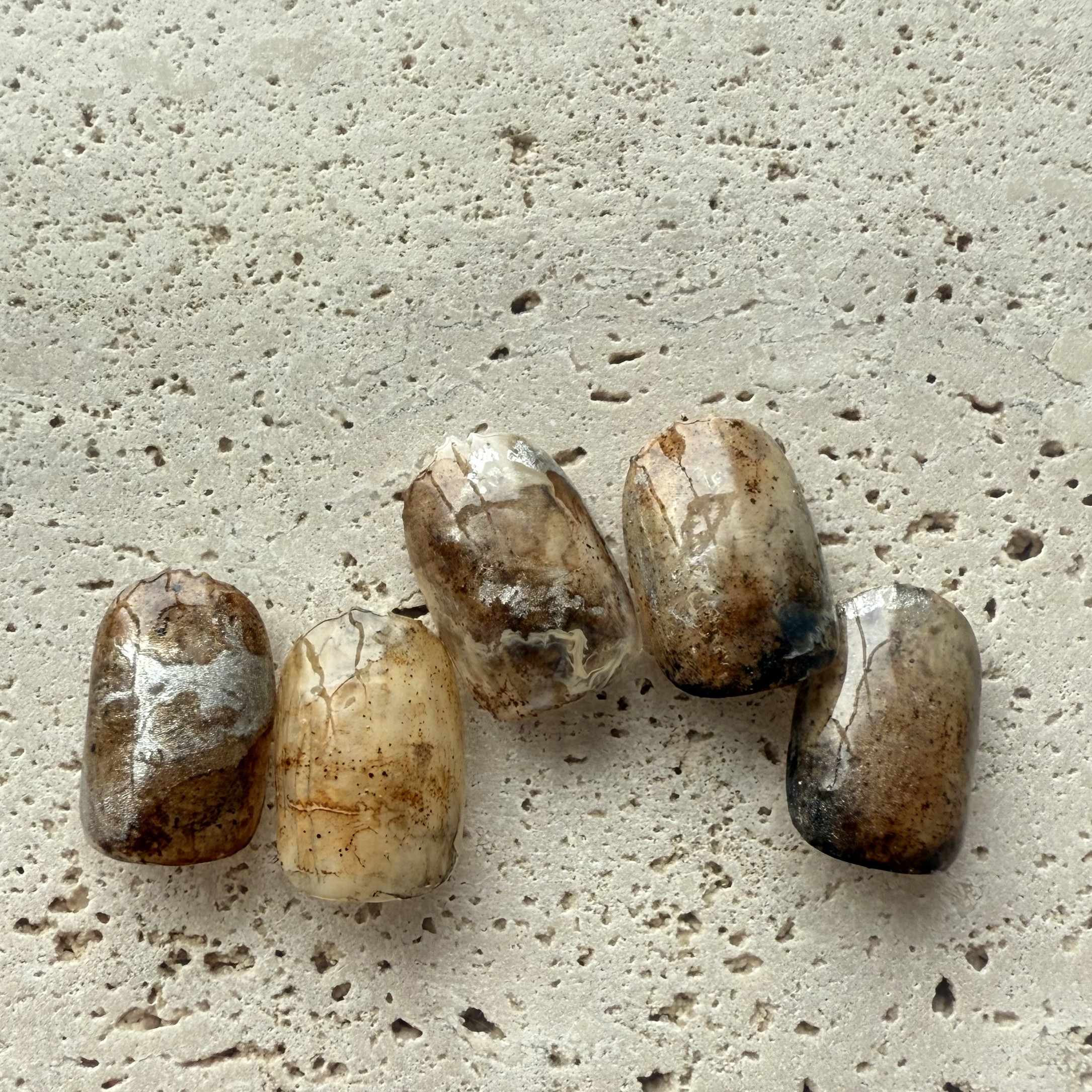 メタリックストーン × ダークニュアンス