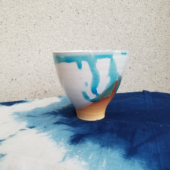 湯呑み【雪融けのカルデラ】大きめ カップ　デイユース　プチギフト　ビールにも合う大きめサイズ 1枚目の画像