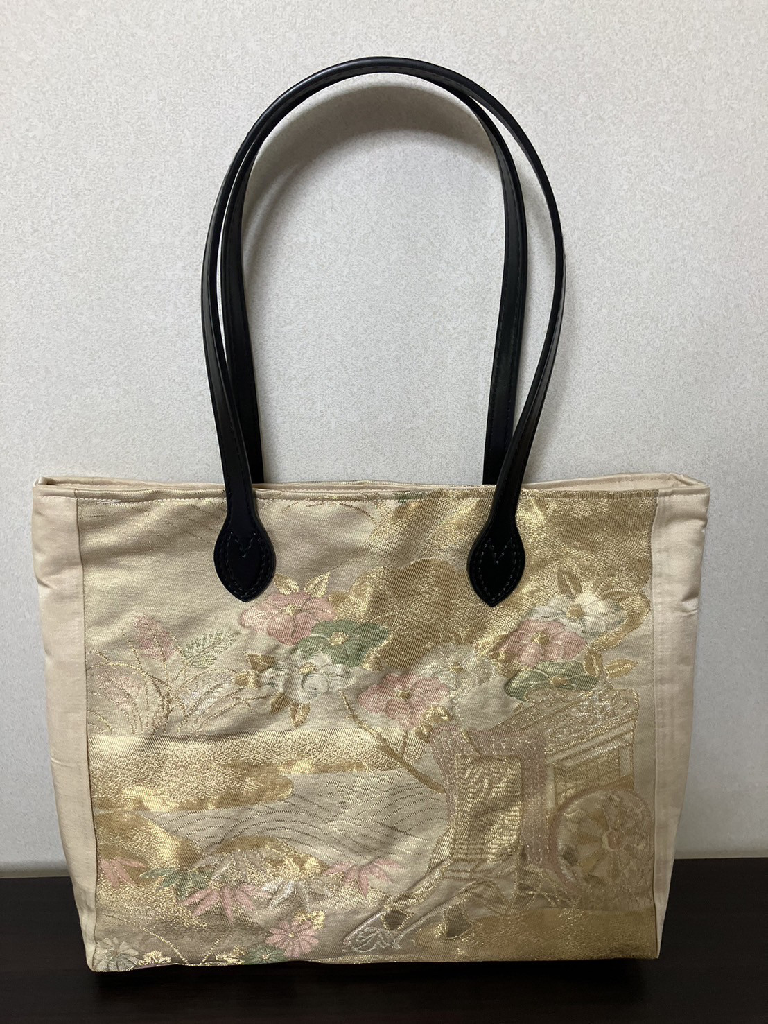アンズルーム★ちょっと豪華な　トートバッグ★ハンドバッグ★着物　帯★金×牛車