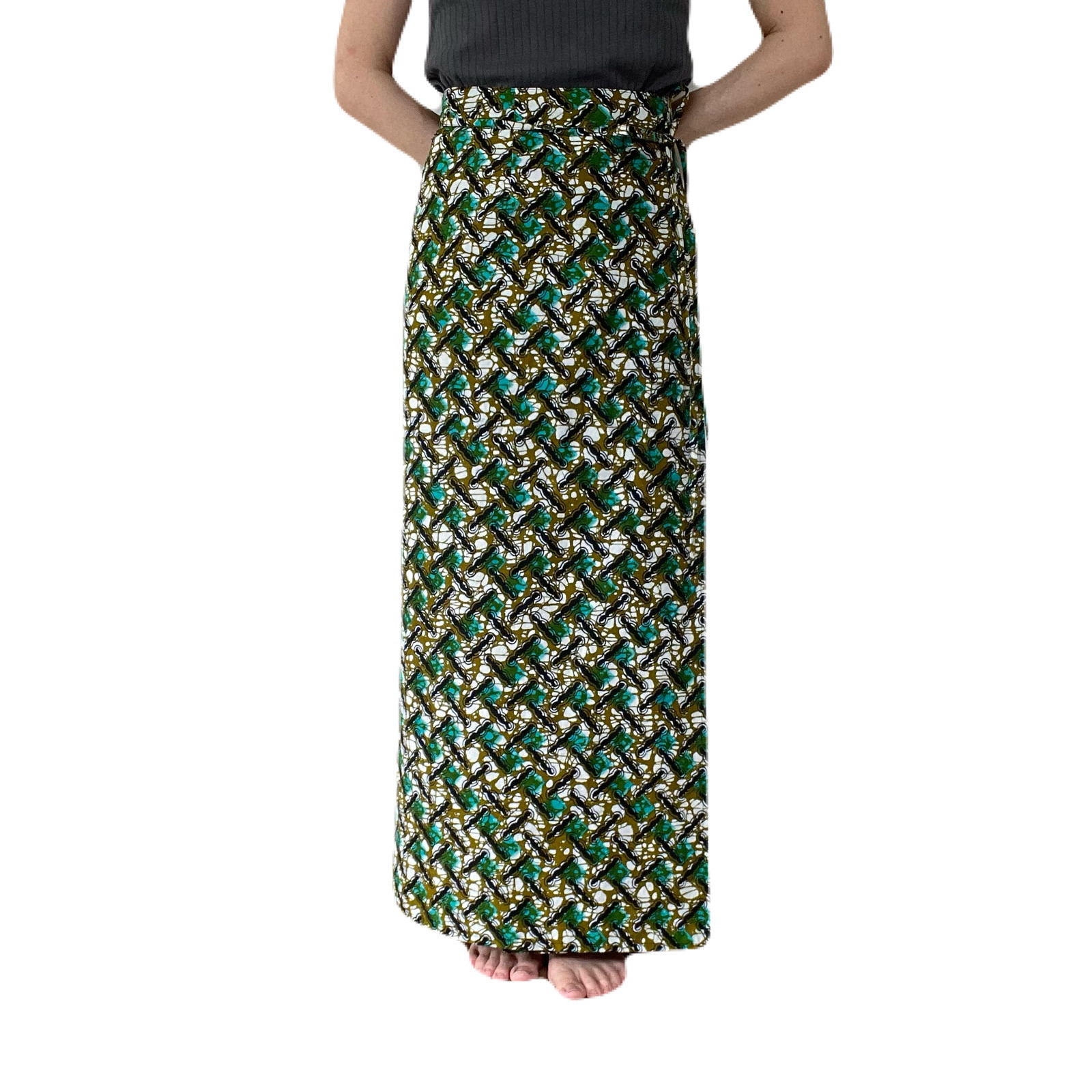 アフリカンプリント　ラップスカート　ブラックビーンズ　アフリカ布