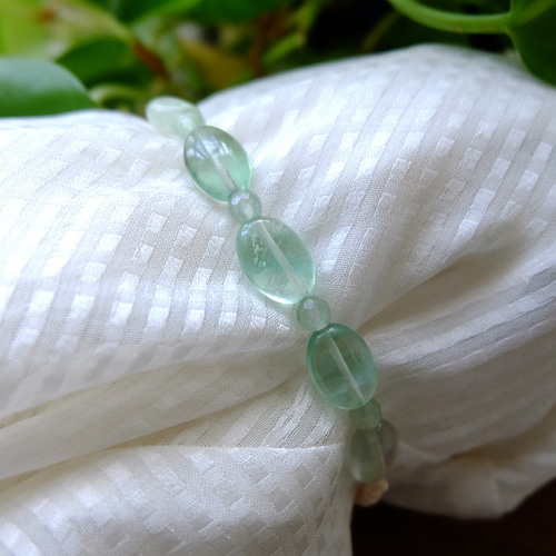 グリーンフローライト（ブラジル産) マクラメ編みブレスレット