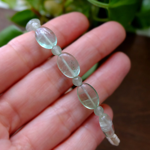 グリーンフローライト（ブラジル産) マクラメ編みブレスレット