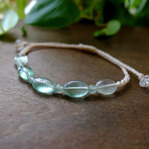 グリーンフローライト（ブラジル産) マクラメ編みブレスレット