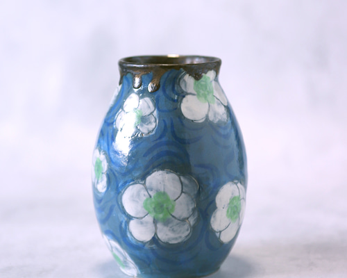 陶磁器　花瓶　花器　白地紺色葉模様　レトロ b3487661bd9b5dad076777ad0f8fae