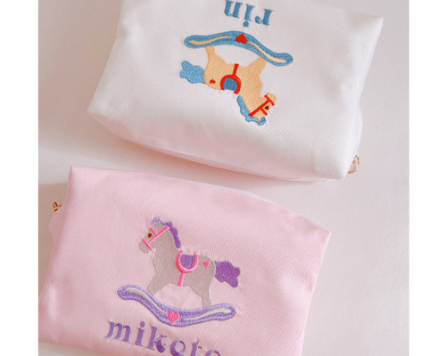 おむつポーチ【名入れ オーダー 】刺繍 お馬 ベビー 名前 出産祝い