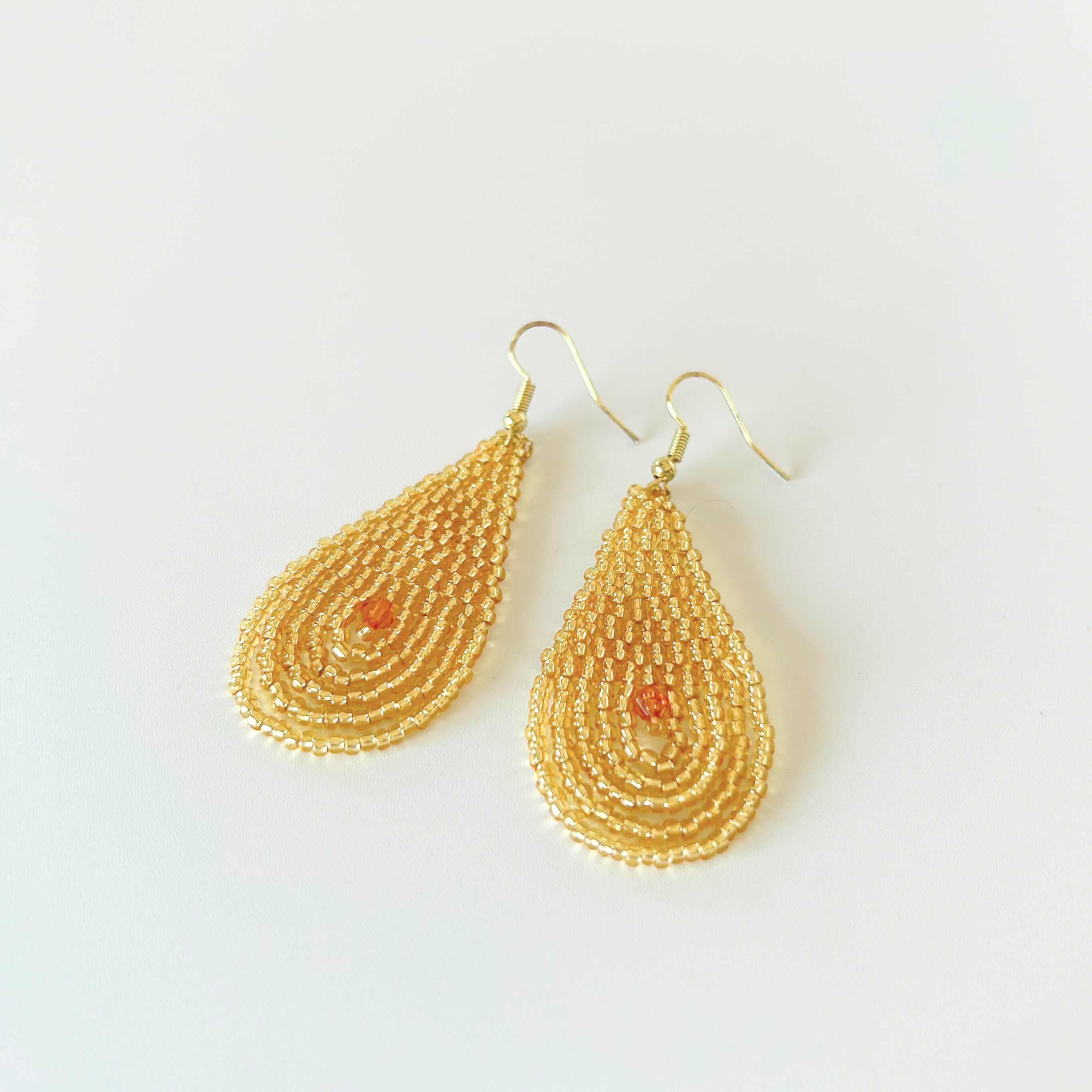 ゴールドレース ピアス