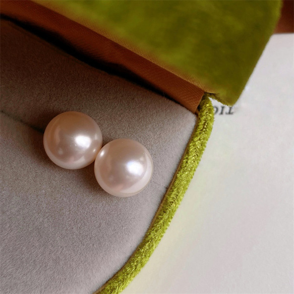 早割価格★Silver925★SWAROVSKI上品10mm大粒つやスワロフスキーパールピアスシンプル一粒真珠 4枚目の画像