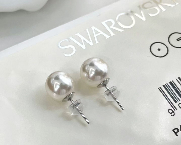 早割価格★Silver925★SWAROVSKI上品10mm大粒つやスワロフスキーパールピアスシンプル一粒真珠 1枚目の画像