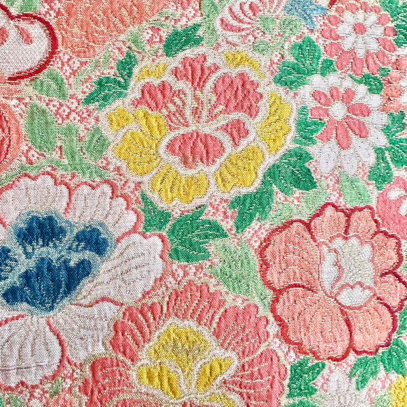 帯のタペストリー　アンティーク　赤に花車　テーブルランナー使用可　小物　和モダン　リメイク インテリア　和室　正月 6枚目の画像