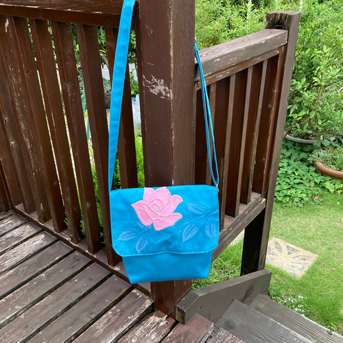 和柄 帯リメイク ショルダーバッグ 名古屋帯 正絹 ブルー 水色 花刺繍