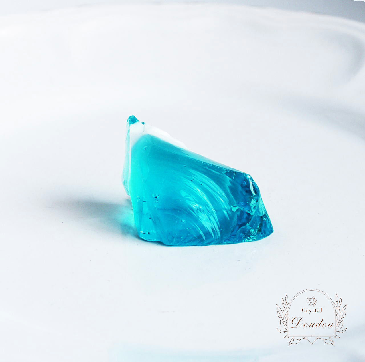 アンダラクリスタル　エレクトリックブルー・エンジェルホワイト “オーシャンドルフィン”〔sa4337〕