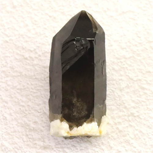 岐阜県中津川市蛭川産 黒水晶（モリオン）原石 レコードキーパー