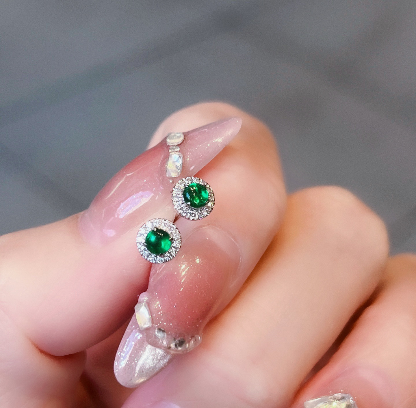 天然ダイヤモンド付きエメラルドピアスk18　0707