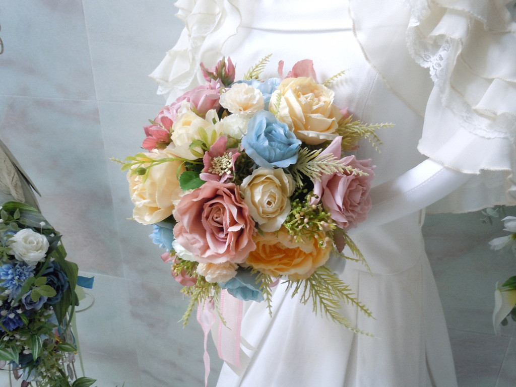◆パステルカラーのラウンドブーケ◆カラフル ピンク・イエロー・サムシングブルー 水色 ウエディングブーケ 前撮り