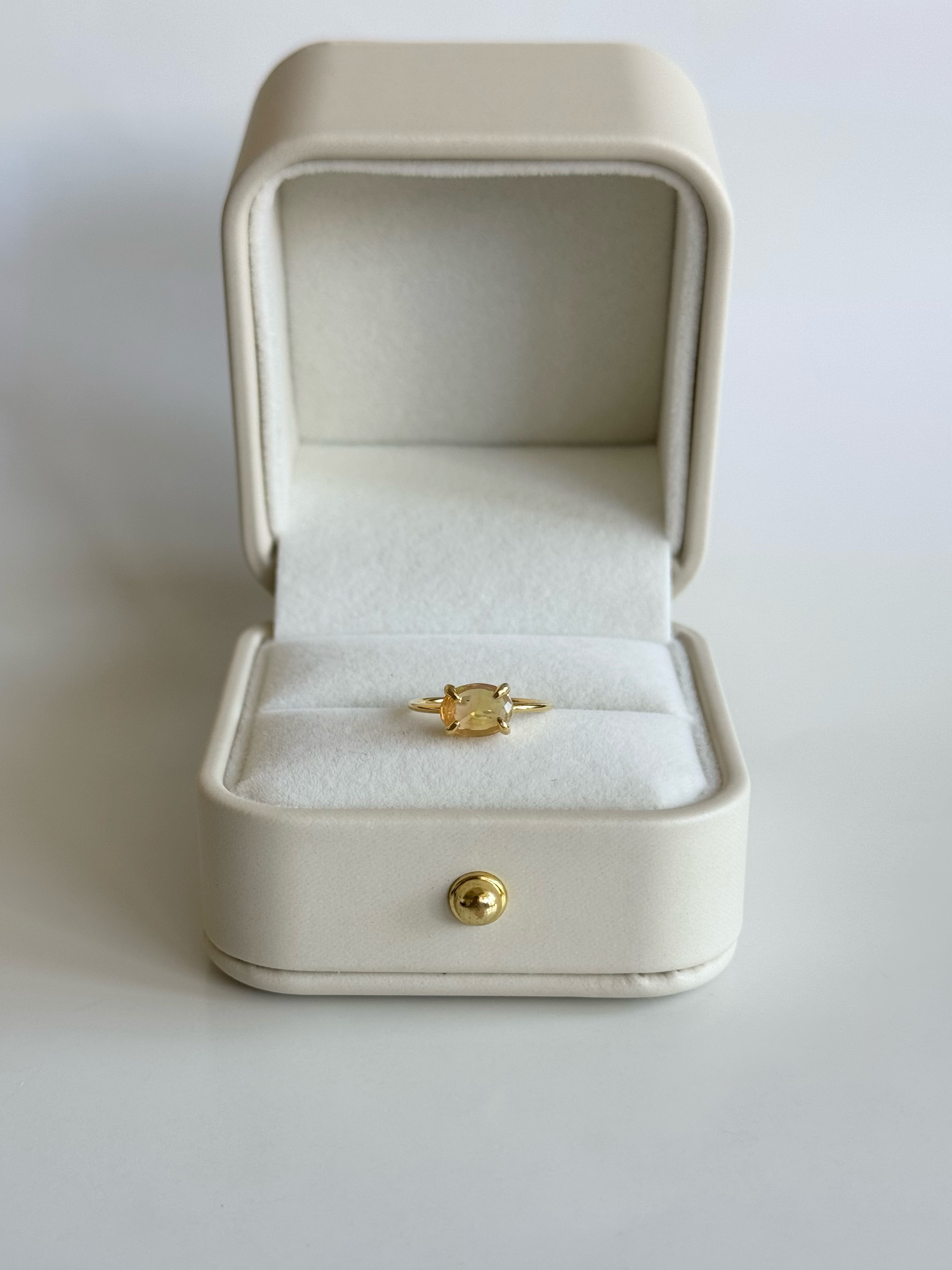 Silver925・18KGP  オパールのオーバルファセットカットリング