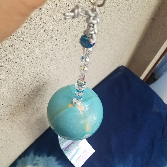 風鈴【雫 Drop】ペルシャブルー（チェコガラス）幅約8.5cm 4枚目の画像