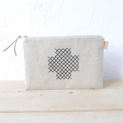 【リネン刺繍　nonpii様オーダー専用ページ】マルチクロス　ボートポーチ リネン刺繍 nonpii様オーダー専用ページ】マルチクロス ボートポーチ
