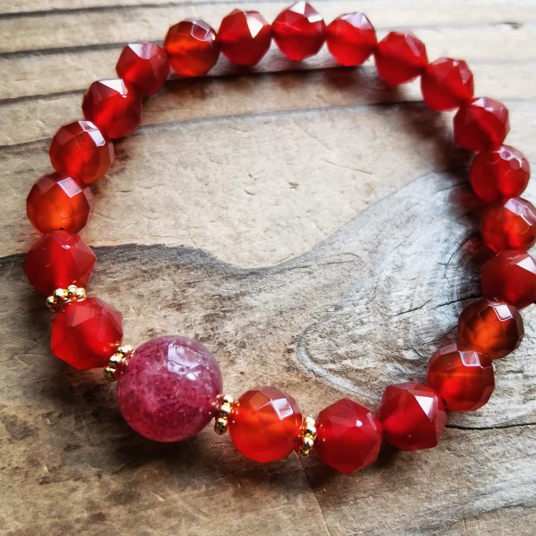 ◆還暦のお祝いにも◆◆赤瑪瑙＆ストロベリークォーツのブレスレット 9000円（送料無料）  11.5-8mm