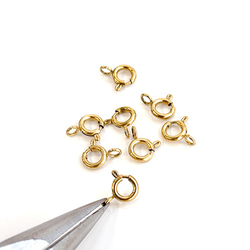 ess25【10個入り】直径約5mm / 太さ約1mm ヒキワ金具（引き輪）18KGP アクセサリー用留め具 6枚目の画像