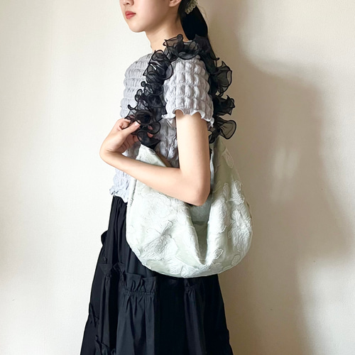 ハンドメイド ♡ フリルバッグ フリフリトート フリルショルダー 受注生産】肩掛けフリルが可愛い！フラワー地模様のシアーショルダー