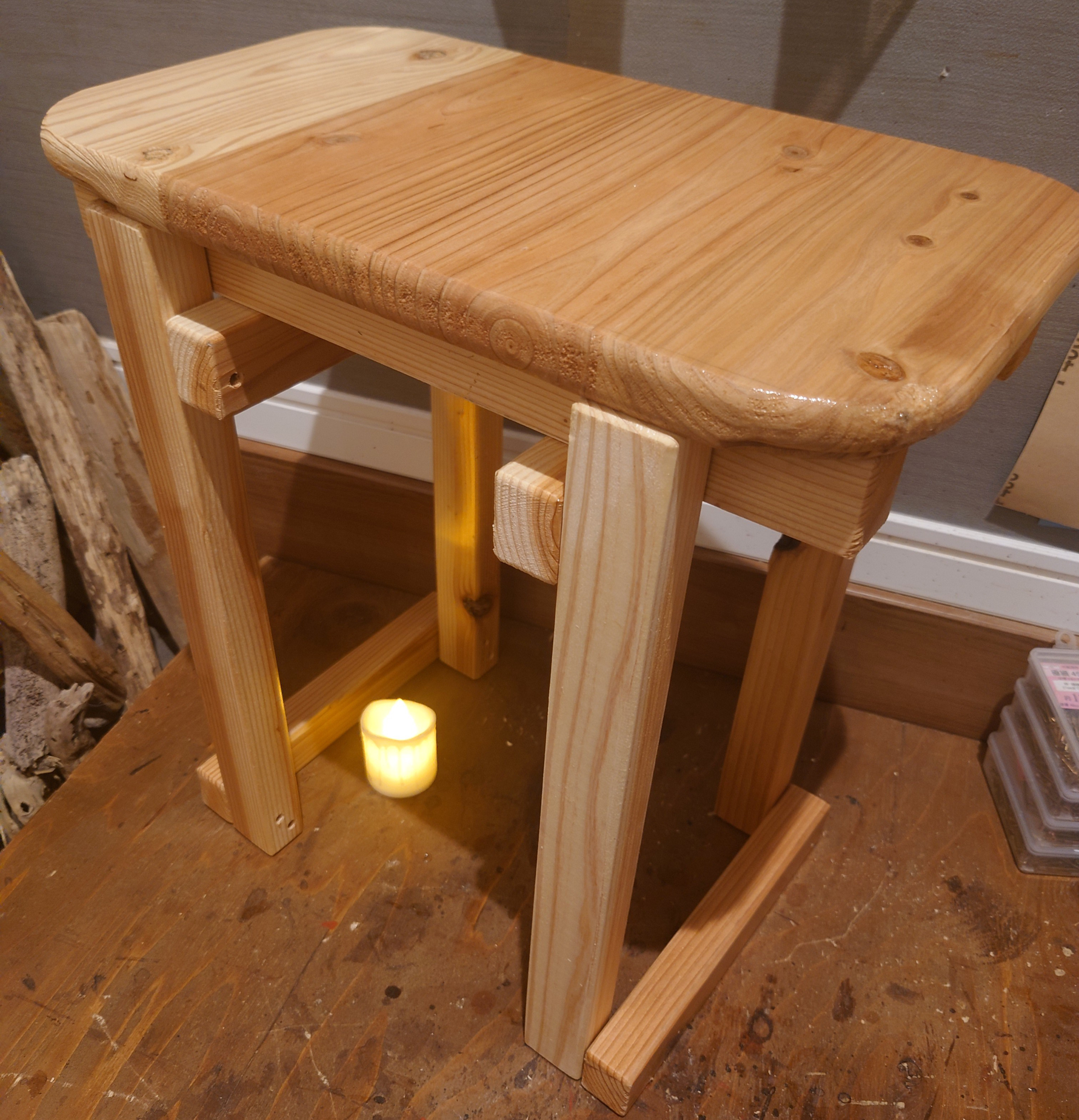 オール杉木製スツール・テーブル 　高さ45cm 6,545円