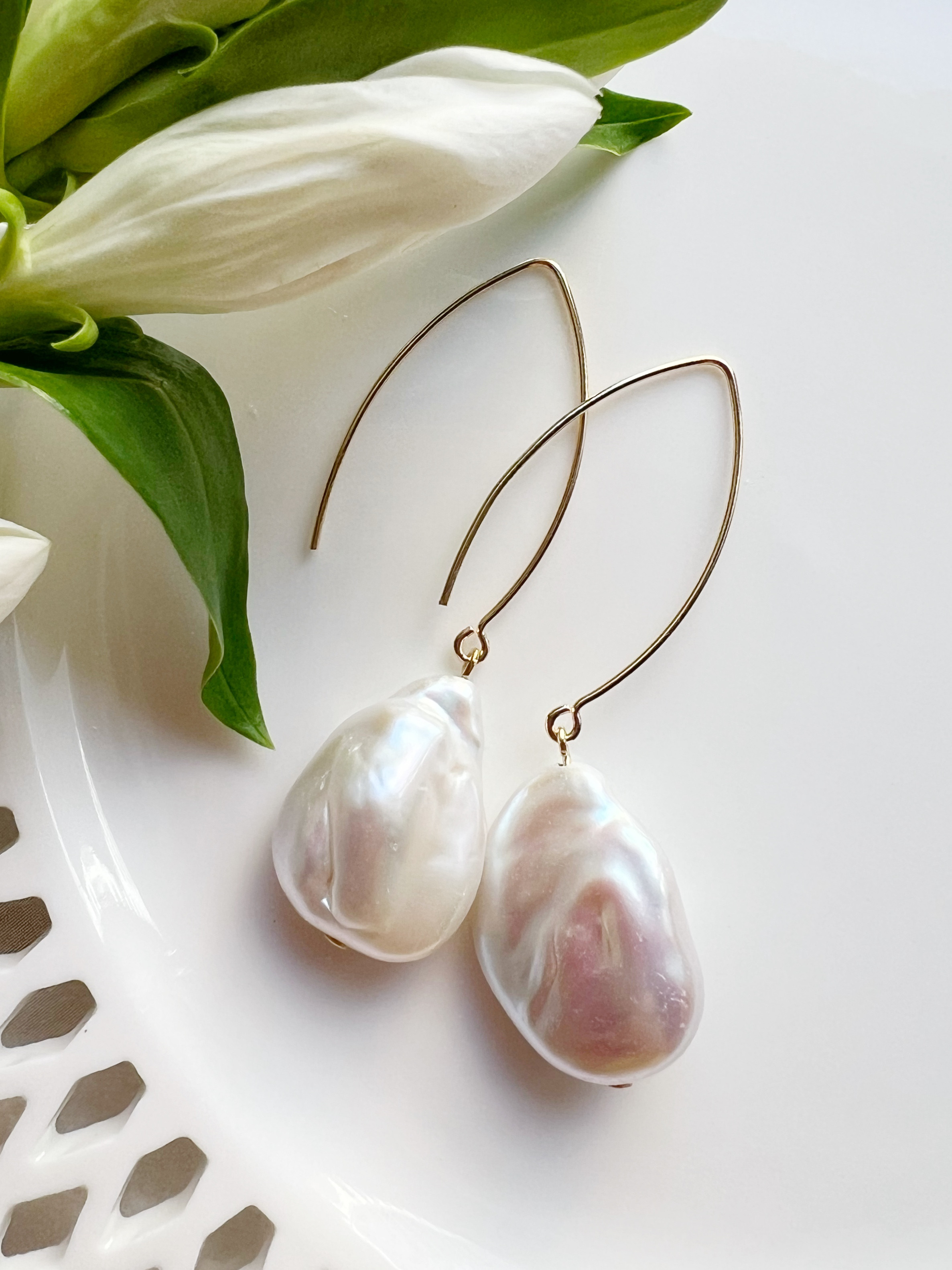 14KGF バロックパール マーキスピアス