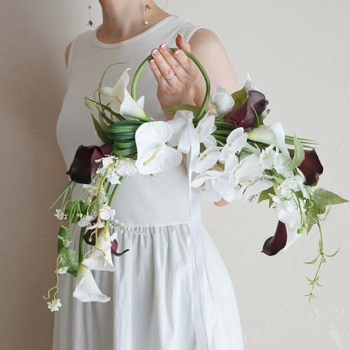 カラーと胡蝶蘭の上品バレリーナブーケ|ウェディングブーケ|造花ブーケ