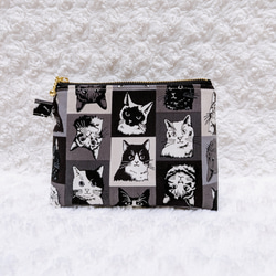 オーダー　L型ポーチ　持ち手付きダーツマチポーチ　ハンドメイド　猫柄 2308．大人可愛い in the pop world猫柄 三角マチのコスメポーチ