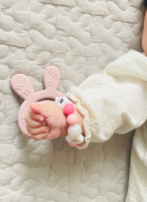 ✨送料無料✨【ギフトセットver.60 】大感謝祭！2点セット 出産祝い　スタイ　名前入りスタイ　洗える歯固め　名入れ 9枚目の画像