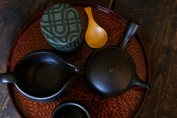 愛知県常滑産・梅原タツオさんのつくる常滑急須・浅袋・ノタ打ち・220cc 10枚目の画像