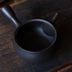 愛知県常滑産・梅原タツオさんのつくる常滑急須・浅袋・ノタ打ち・220cc 7枚目の画像