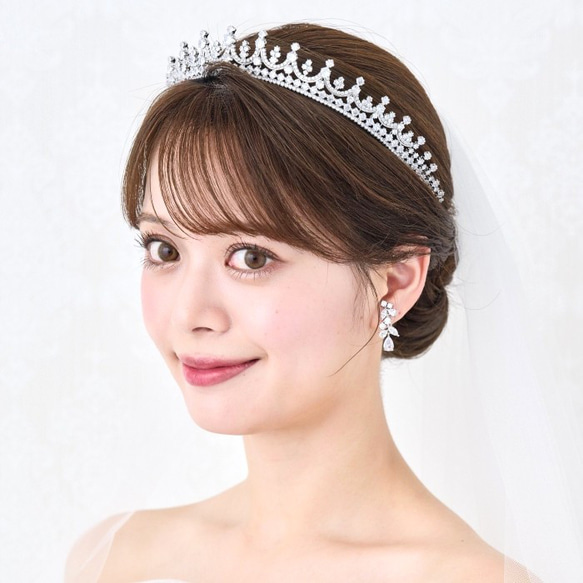 JT18  結婚式　ジルコニア　挙式　ウェディング　ビジュー　プリンセス　王冠　ダイヤモンド風　大きめティアラ 1枚目の画像
