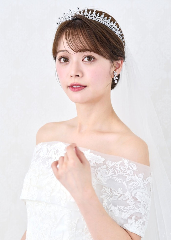 JT18  結婚式　ジルコニア　挙式　ウェディング　ビジュー　プリンセス　王冠　ダイヤモンド風　大きめティアラ 4枚目の画像