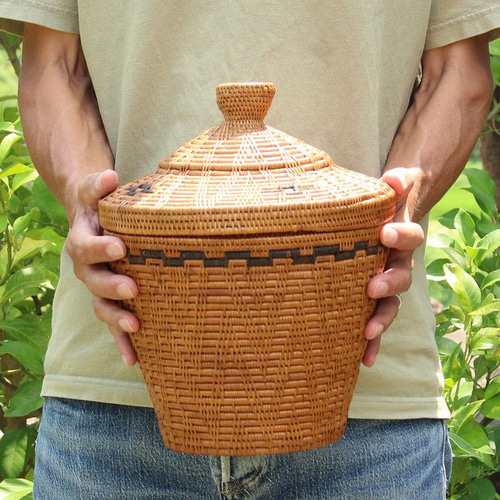 【新品】アタ 蓋付き つぼ型 バスケット 特大サイズ 模様編み 黒モチーフ お部屋のインテリアにもピッタリ！ レトロな雰囲気のつぼ型バスケット