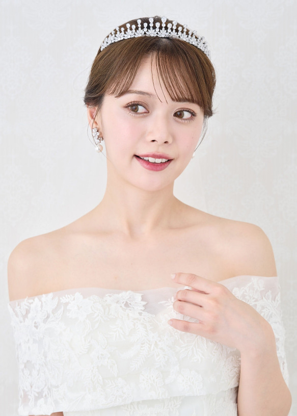 JT28 結婚式　ジルコニア　挙式　ウェディング　ビジュー　プリンセス　王冠　ダイヤモンド風　大きめティアラ 3枚目の画像