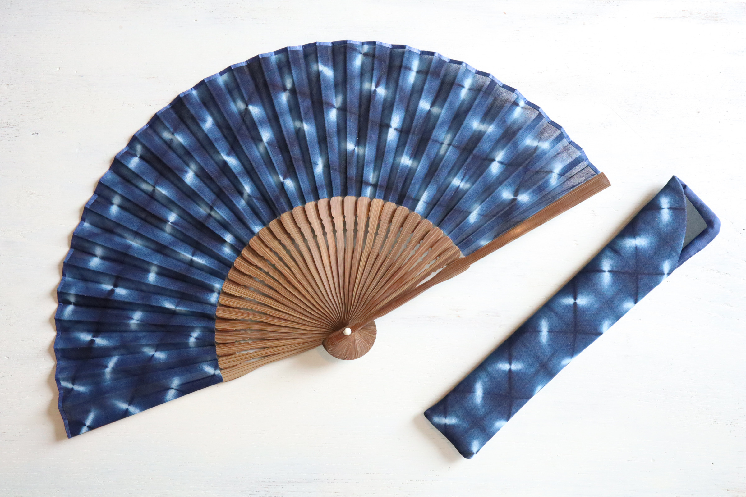 藍染　扇子　綾