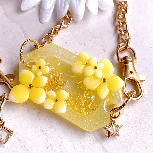 春 お花シェイカーキーホルダー パステル 水色 黄色 バッグチャーム